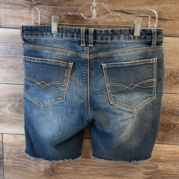 MUDD Ladies Denim Distressed Jean Shorts Raw Hem Low Waist Size 13 Blue - Picture 6 of 7